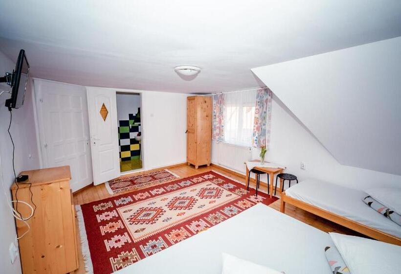 스탠다드 트리플 룸, Pensiunea Soare Si Luna