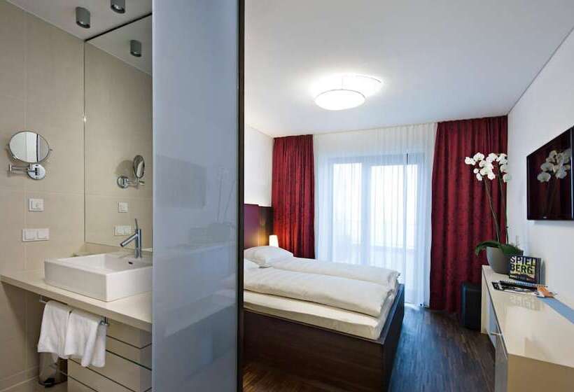 غرفة قياسية, Schönberghof Spielberg