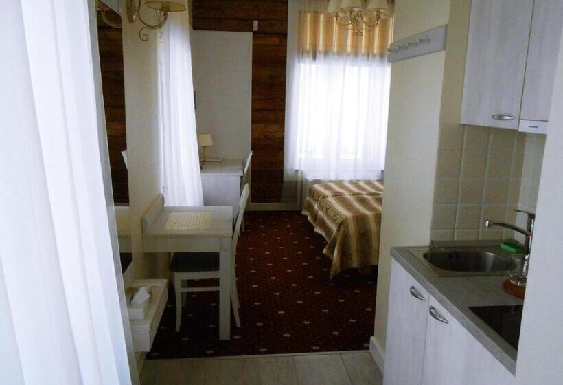 استودیوی استاندارد, Art