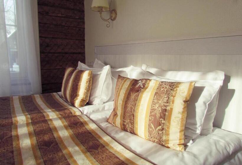 استودیوی استاندارد, Art