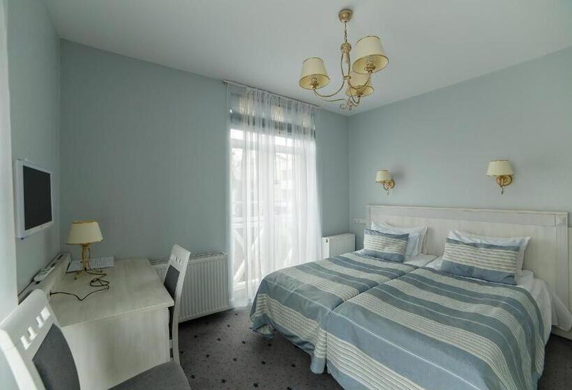 استودیوی استاندارد, Art