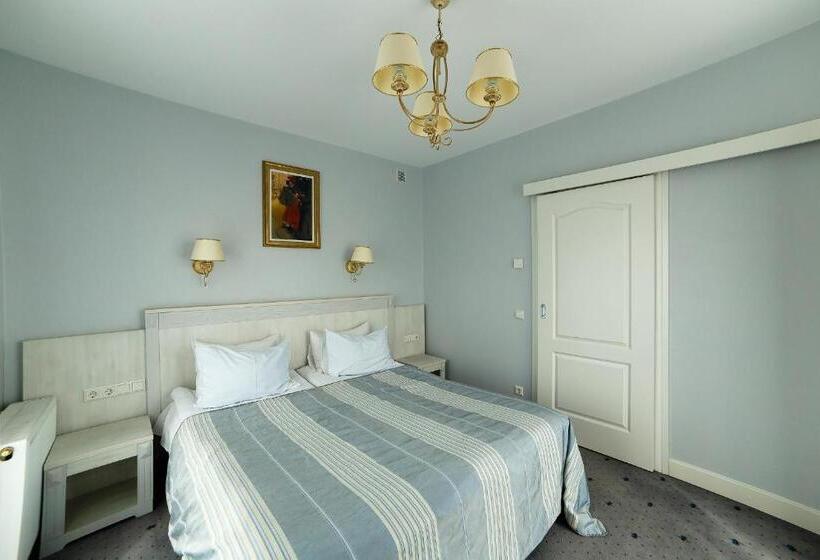 اتاق خانوادگی, Art