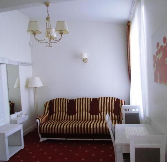 آپارتمان لوکس 1 خوابه, Art