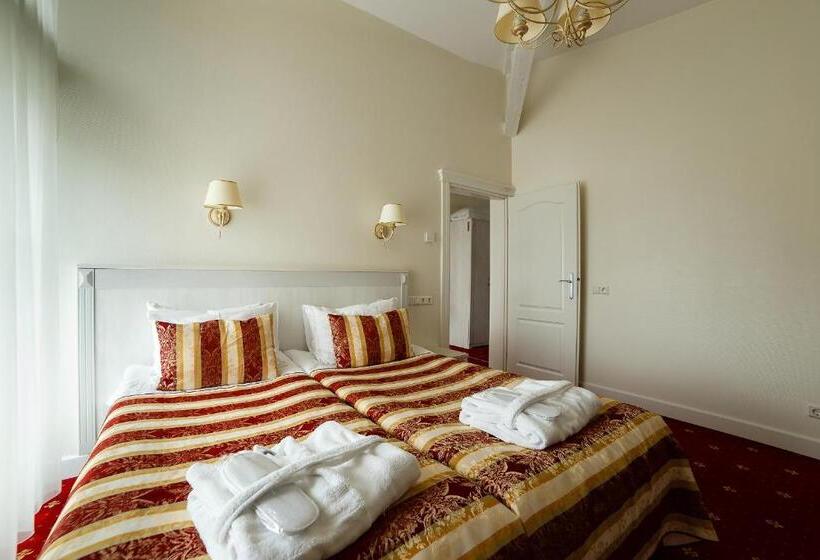 آپارتمان لوکس 1 خوابه, Art