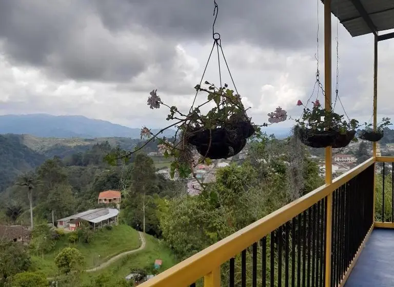 デラックストリプルルーム, Finca Cardonales