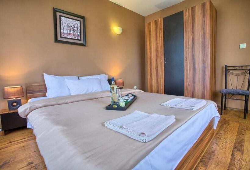 Номер Стандарт с Балконом, Guest House Slunchev Cviat