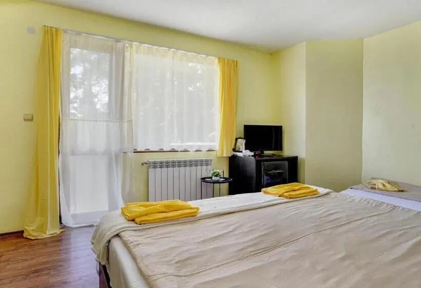 バルコニー付きスタンダードトリプルルーム, Guest House Slunchev Cviat