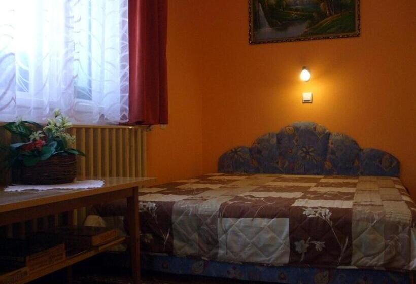 Апартаменты 2 Спальни, Lugas Szallas