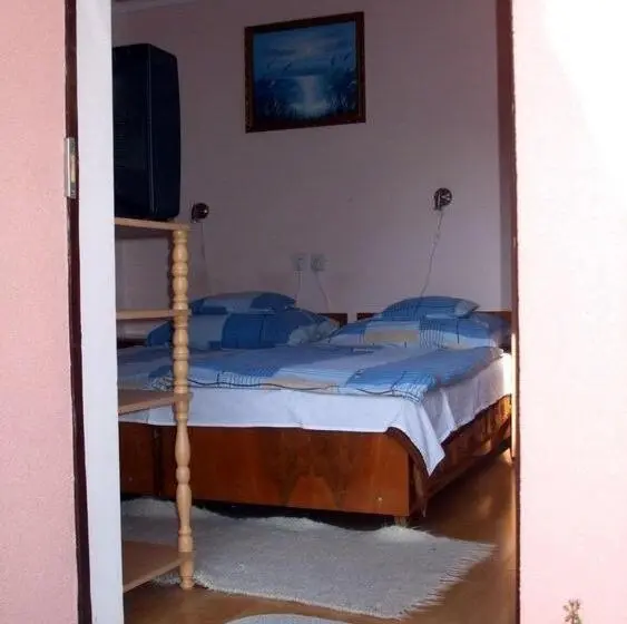 Huoneisto 2 Makuuhuonetta, Lugas Szallas