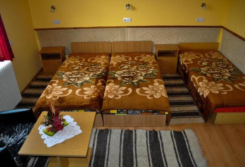 Трехместный Номер Стандарт Совместная Ванная, Lugas Szallas