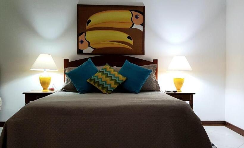 Quarto Estandar Primeiro Andar, Pousada Banzay