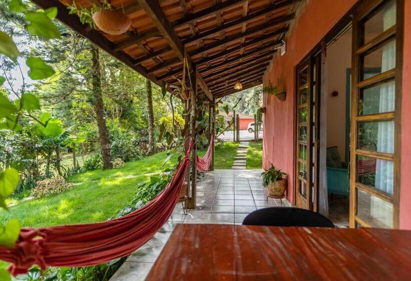 샬레, Pousada Recanto Das Rosas