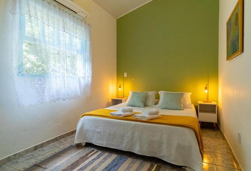 샬레, Pousada Recanto Das Rosas