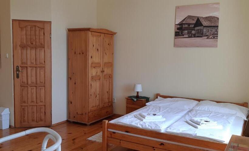 غرفة قياسية ثلاثية, Victoria   Penzion & Restaurant