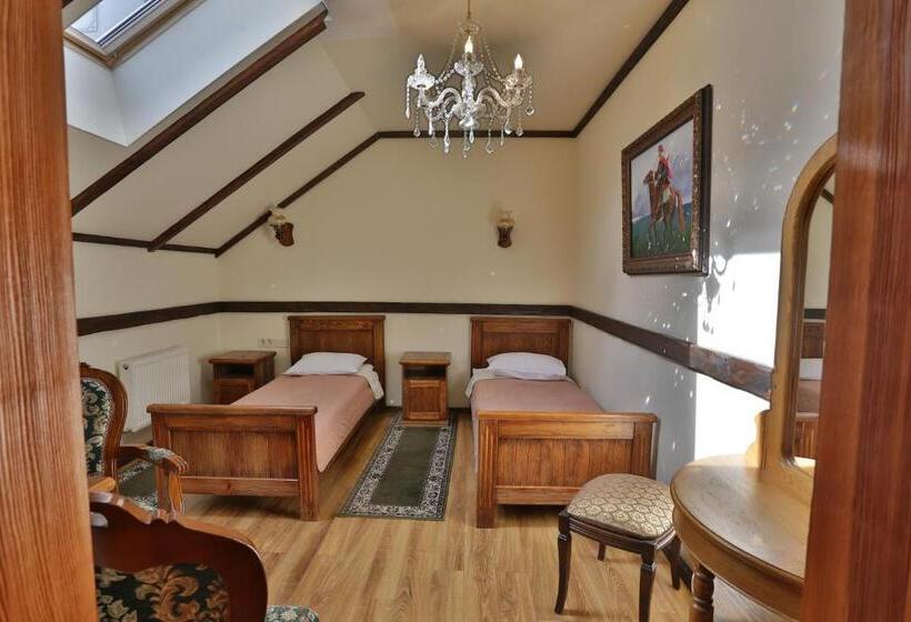 اتاق استاندارد, Fortetsya Hetmana