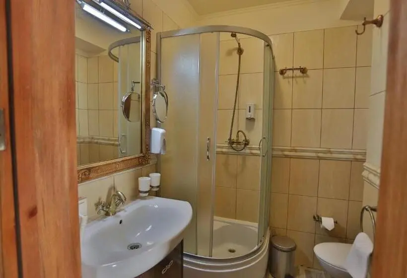 Pokój Standard, Fortetsya Hetmana