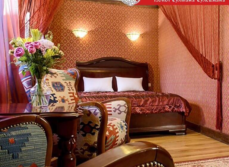 اتاق لوکس, Fortetsya Hetmana