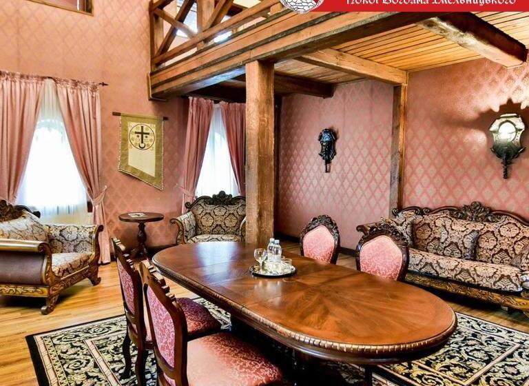 سوییت دوبلکس, Fortetsya Hetmana