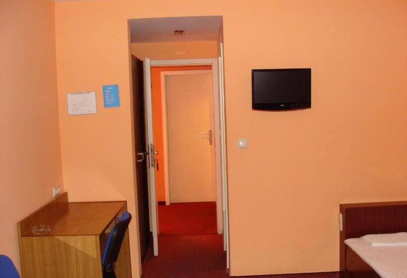 スタンダードトリプルルーム, Hostel Lan