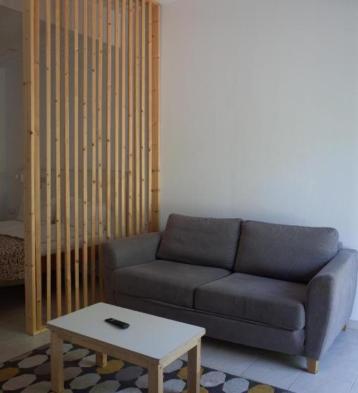 استودیو استاندارد با تراس, Draugų Namai