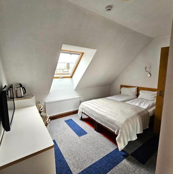 اتاق استاندارد, Draugų Namai