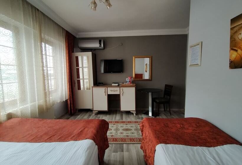 اتاق استاندارد سه نفره, Sehrizade Konagi