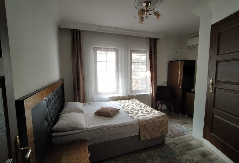 اتاق اکونومی, Sehrizade Konagi