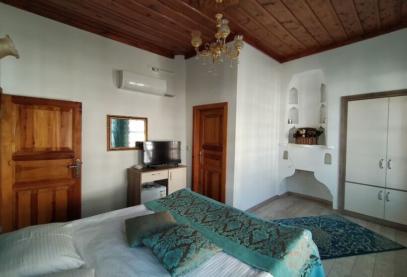 سوییت لوکس, Sehrizade Konagi