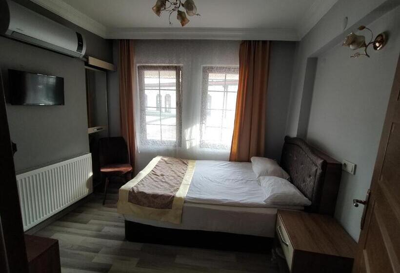 اتاق اکونومی یک تخته, Sehrizade Konagi