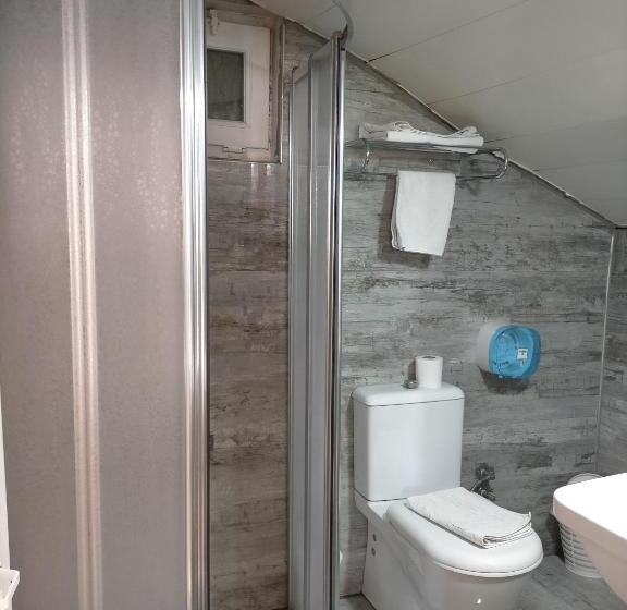 اتاق استاندارد چهارنفره با بالکن, Sehrizade Konagi