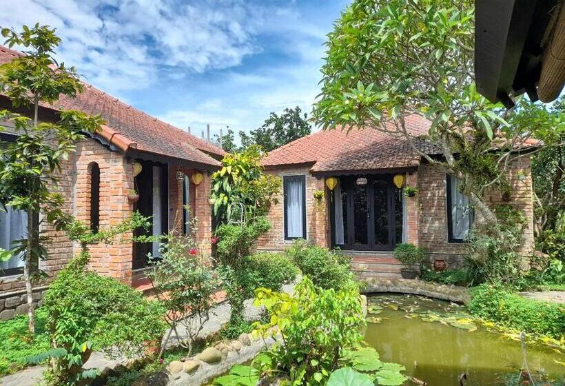 بانگلوی لوکس, Tam Tinh Vien Homestay