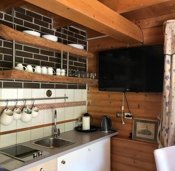 کلبه ییلاقی, Alice Chalet Bled   Adults Only
