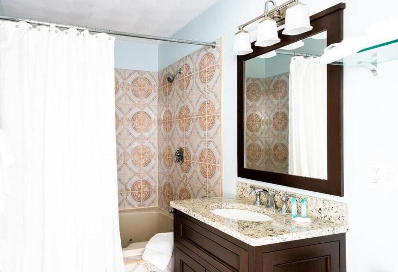 キングサイズベッドのスタンダードルーム, Rhea S Inn