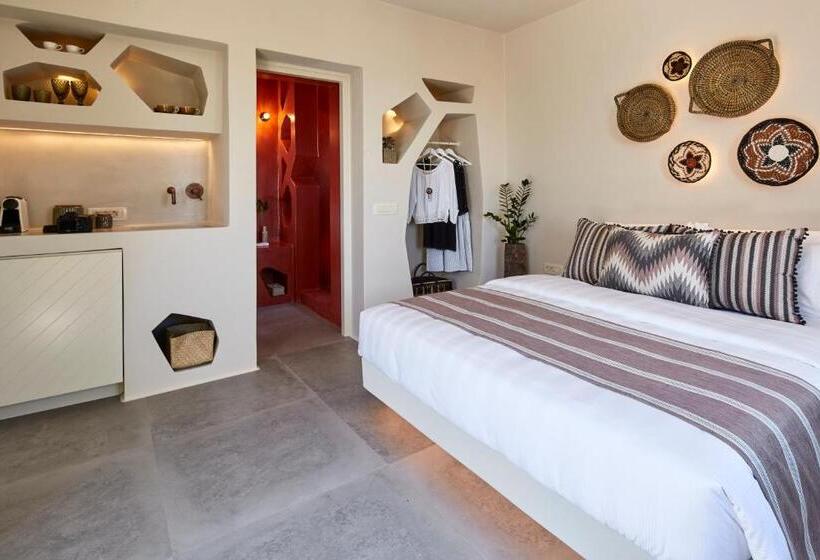 جناح جونيور مطلّ علي البحر, Aeon Suites  Adults Only