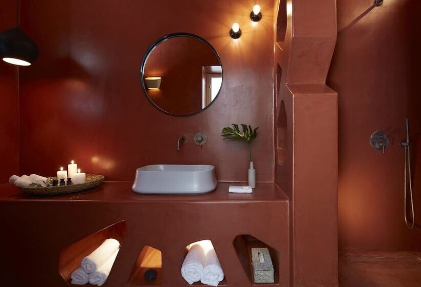 Полулюкс Вид на Море, Aeon Suites  Adults Only