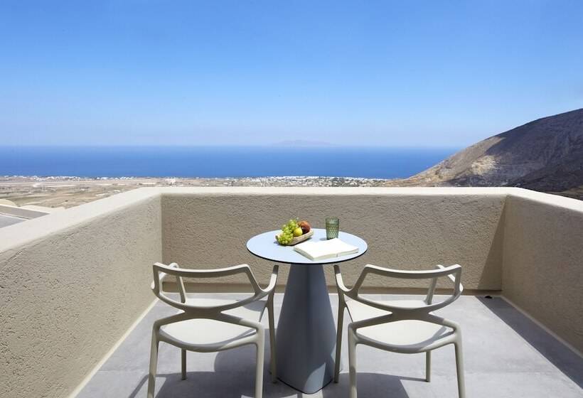 جناح سوبيريور مطل علي البحر, Aeon Suites  Adults Only