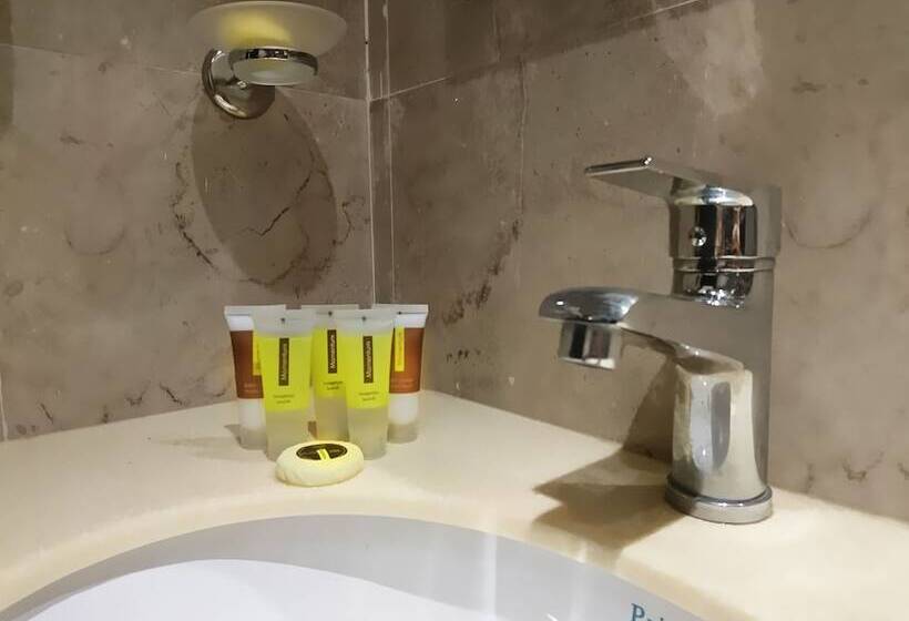 スタンダード4人部屋, Batoul Ajyad