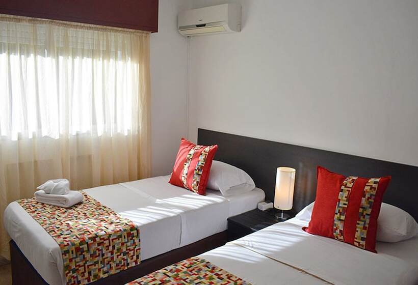 غرفة قياسية, Express