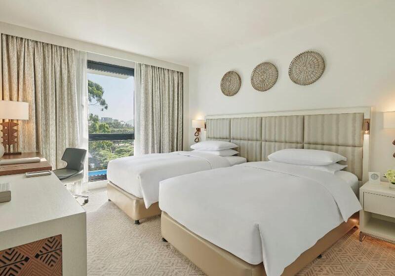 Номер Стандарт с Балконом, Hyatt Regency Addis Ababa