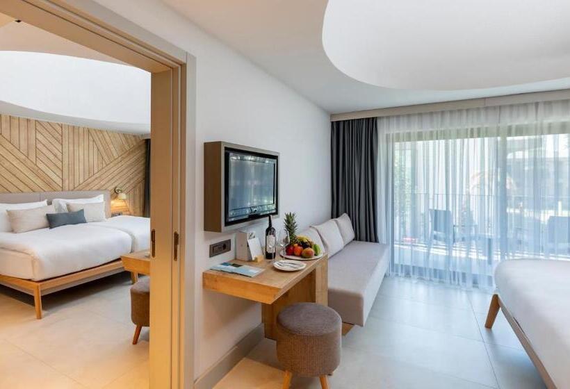 Семейный Номер Вид на Море, Paloma Orenda