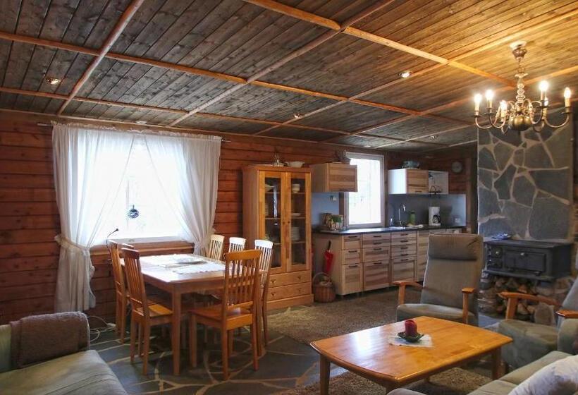 בקתת חדר, Elves Village