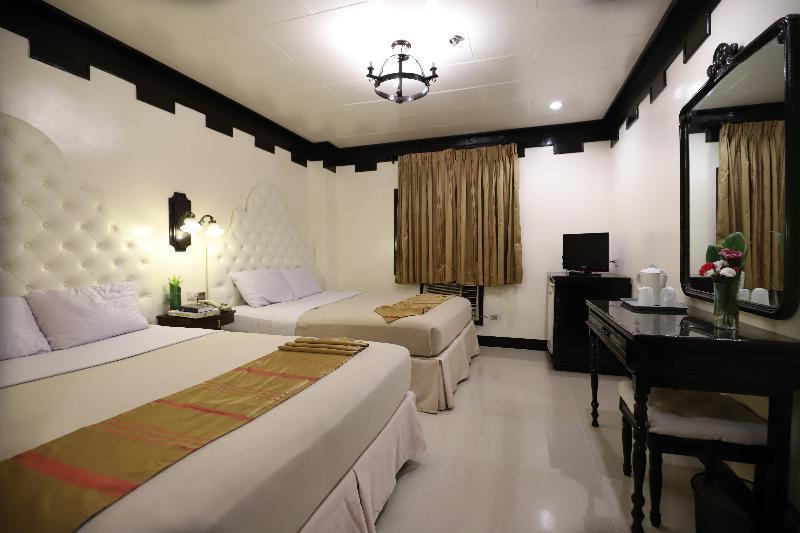 디럭스 룸, Zen Rooms Camelot Hotel Qc