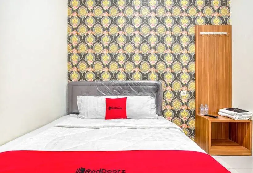 Habitació Estàndard, Reddoorz @ Rungkut