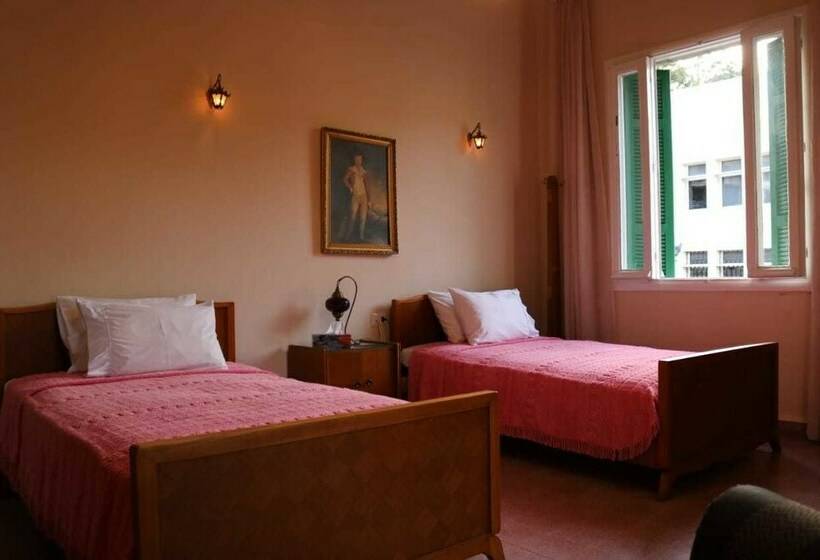 اتاق لوکس با چشم‌انداز باغ, Auberge Braidy