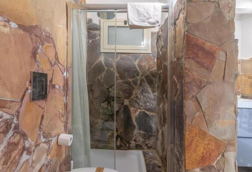 חדר סטנדרט, A'storia