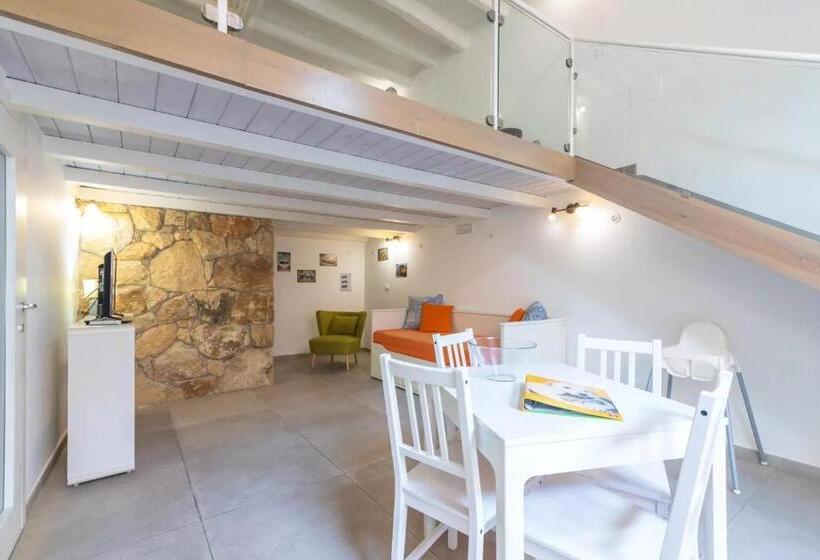 חדר סטנדרט, A'storia