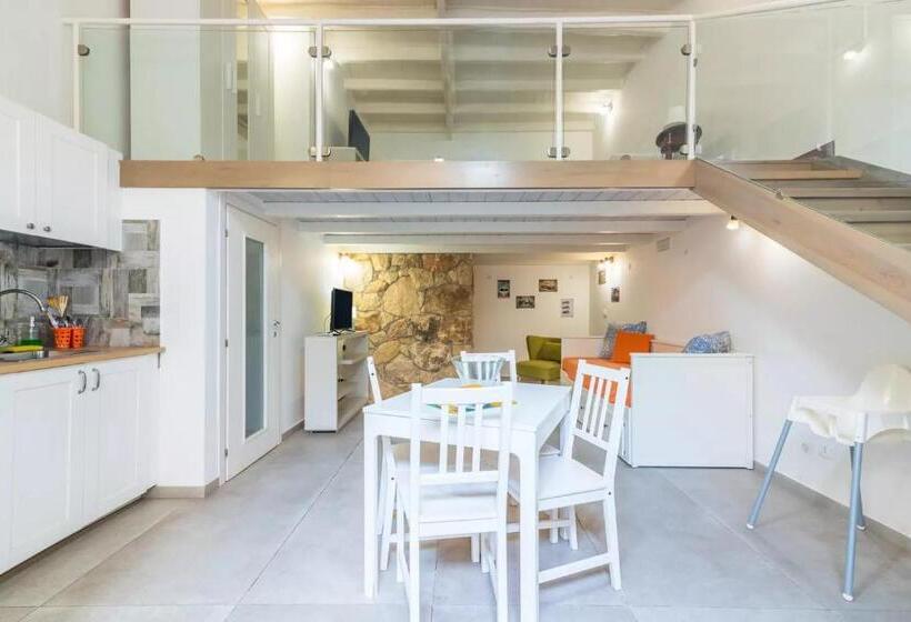 חדר סטנדרט, A'storia