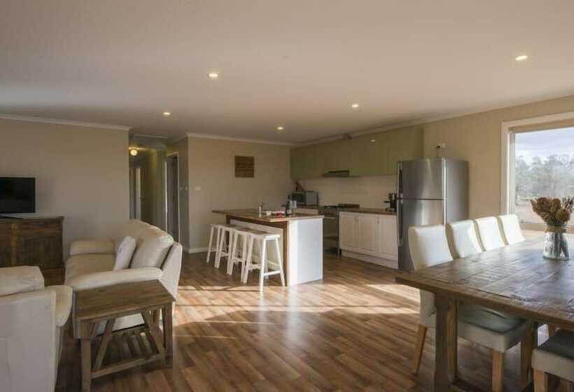 4间卧室的房子, Flinders Bush Retreats