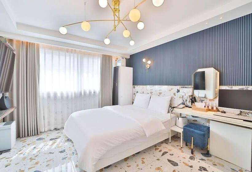 Quarto deluxe, February Tongyeong Jukrim