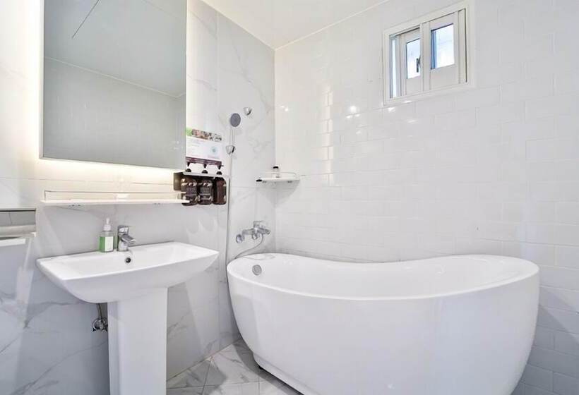 Suite, February Tongyeong Jukrim